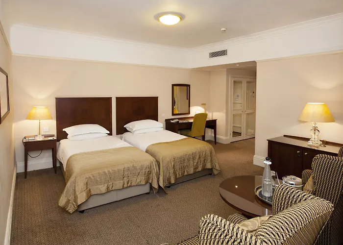 Macdonald Burlington Hotel
